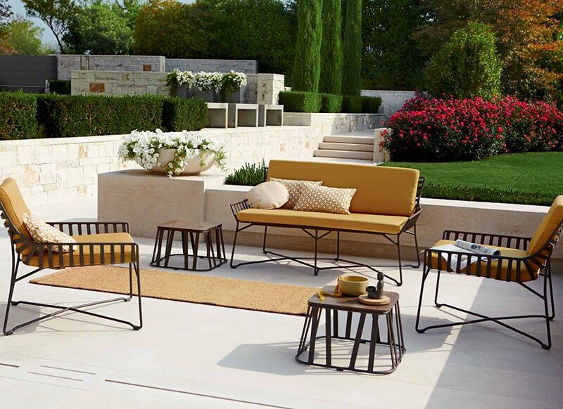 Sofa, fotele i stolik z kolekcji Hampton Graphics  ( coffee )