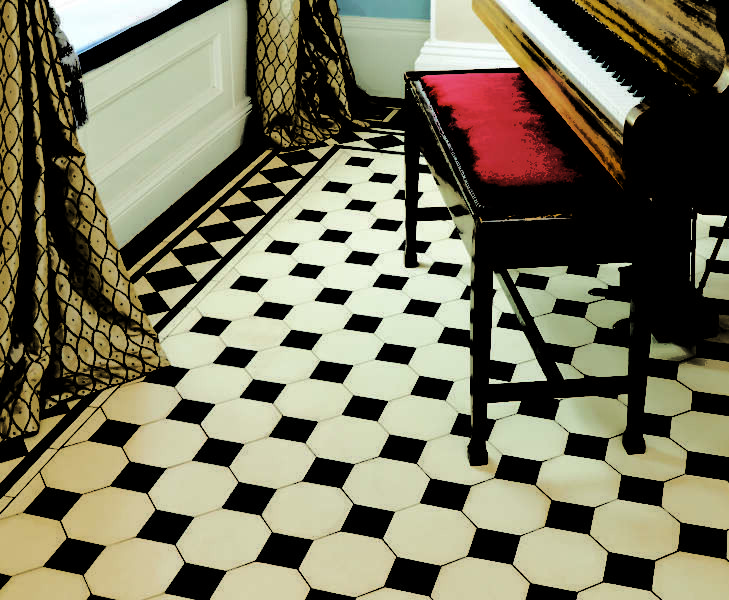 Original Style - VFT - Chesterfield pattern with Melville border in Dover White and Black