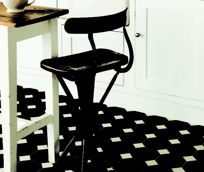 Original Style - VFT - York pattern in Black and Dover White (2)