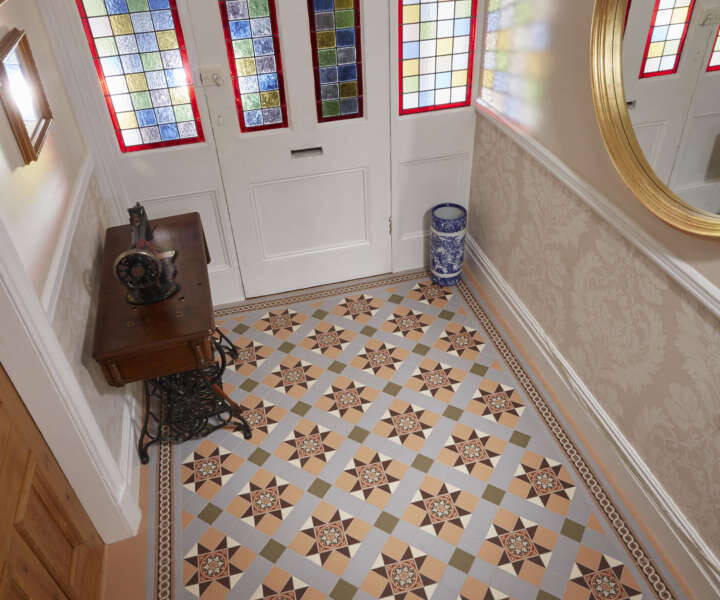 Original Style_VFT_Blenheim Grey, Buff, Brown, White, Green, Livingstone & Telford border_location