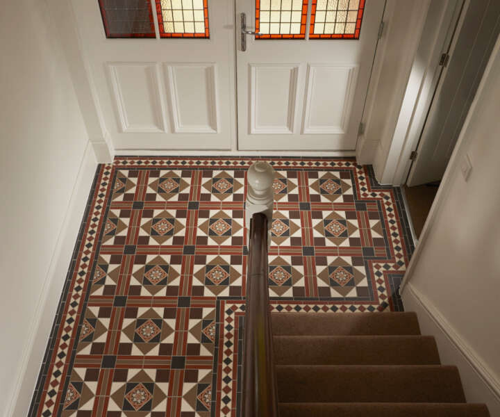 Original Style_VFT_Lindisfarne Royal Palladian, Black, Brown, Dover White with Kingsley border_location