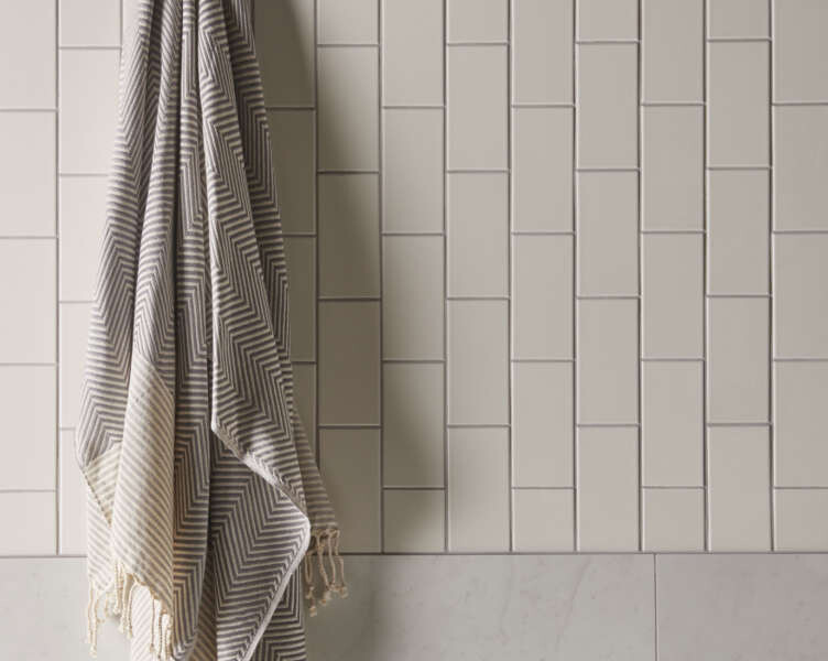 Original-Style_Artworks_Vintage-White-GKT9030-&-Tilework-Marble-Cararra